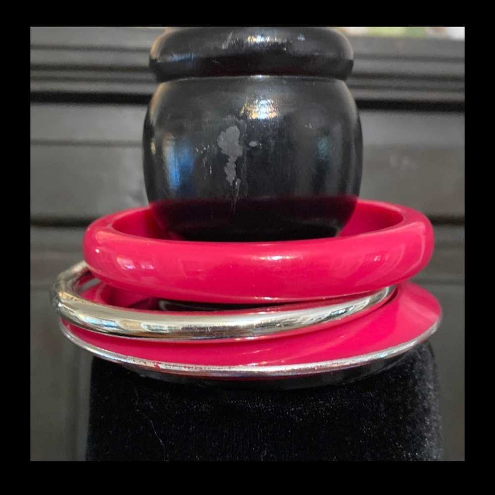 Vintage lot of 3 hot pink & silver resin Bracelet… - image 1
