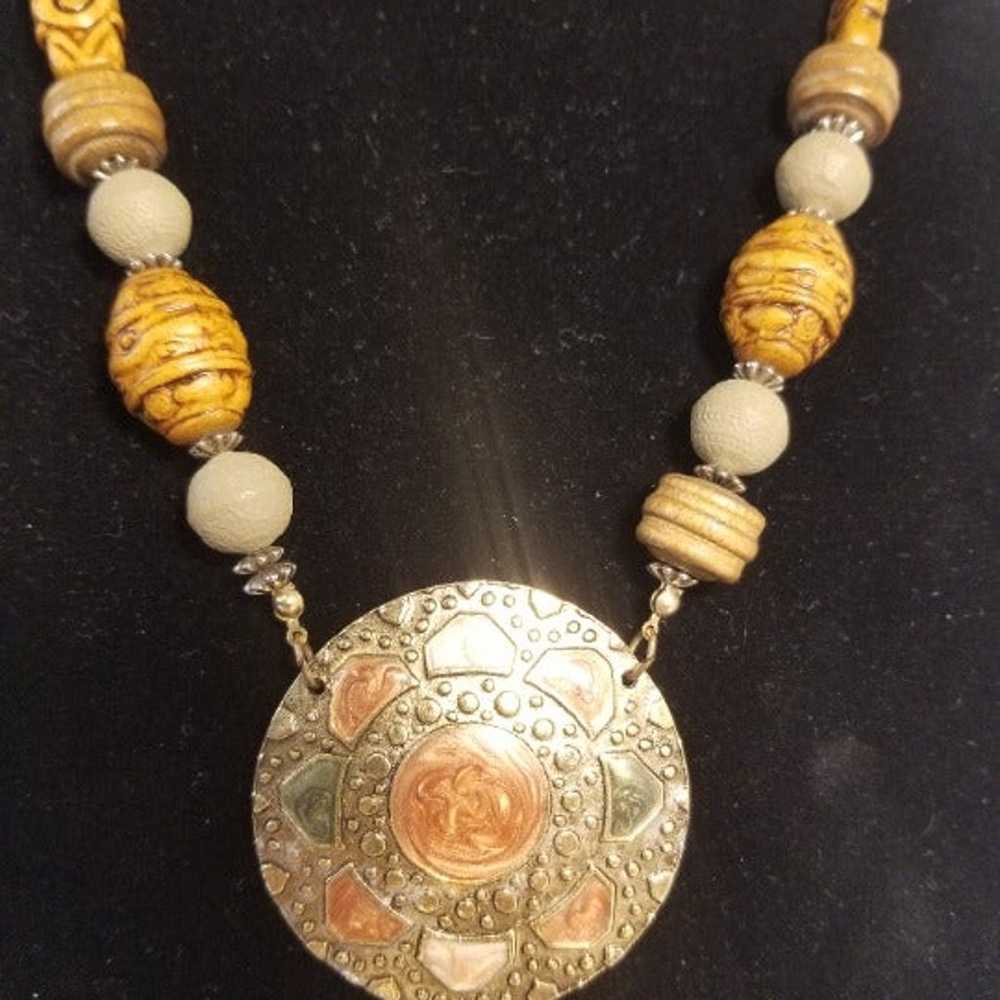 Vintage Lady Remington medallion necklace - image 4