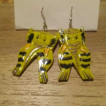 Vintage Lacquered Wood Elephant Earrings Ethnic/Af