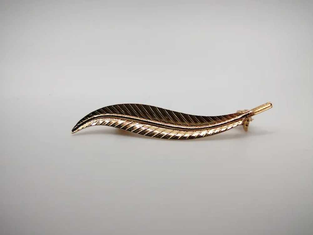 Feather leaf 18k solid yellow gold lapel pin broo… - image 3