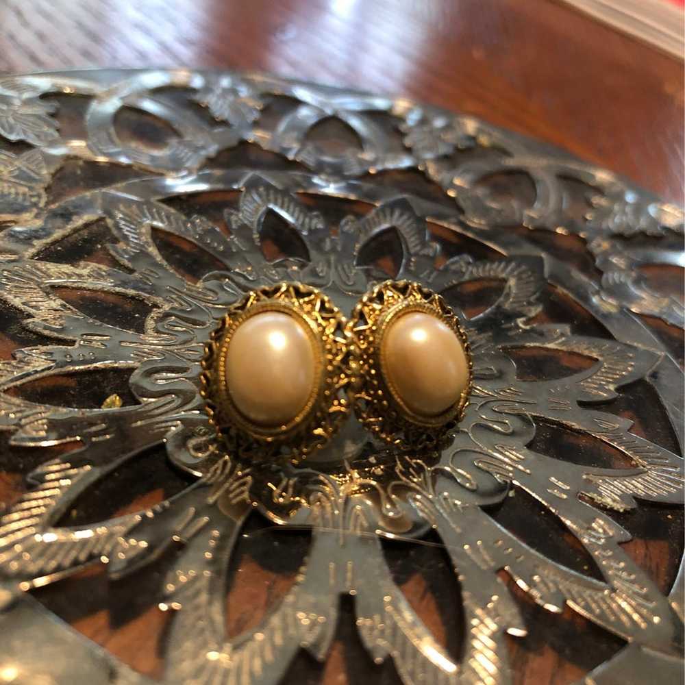 1928 Beautiful Victorian style earrings - image 3