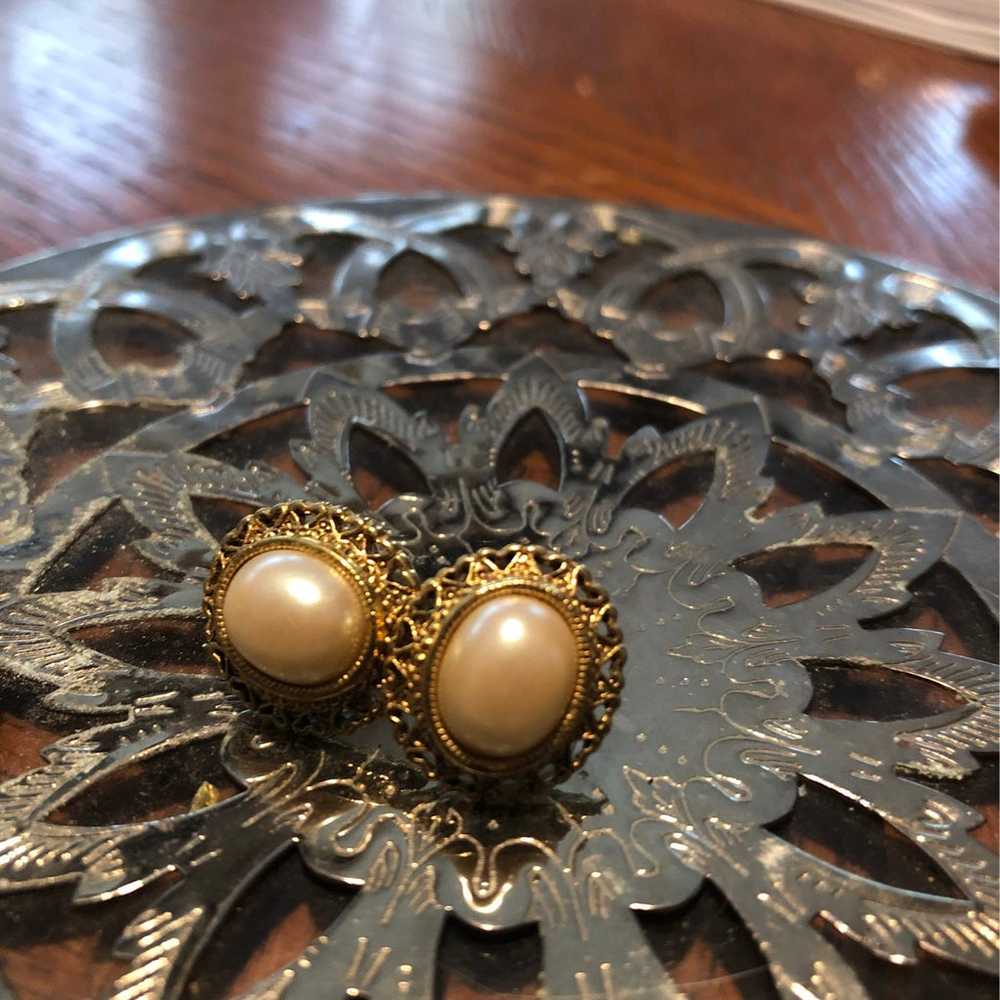 1928 Beautiful Victorian style earrings - image 4