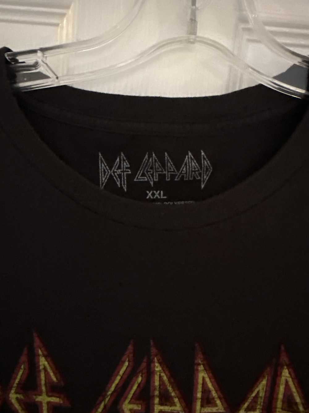 Vintage Def Leppard classic logo T-shirt - image 2