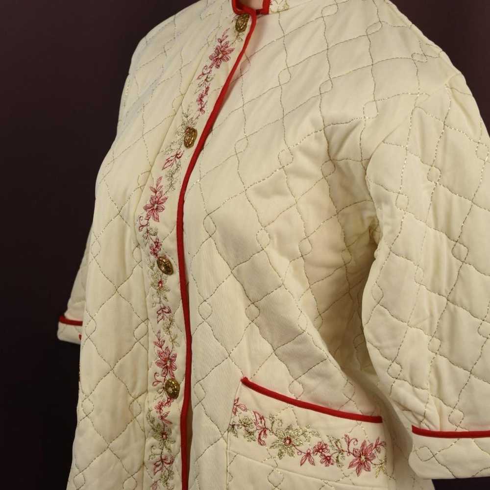 1960's Vintage Christmas Quilted White Bed Coat - image 3