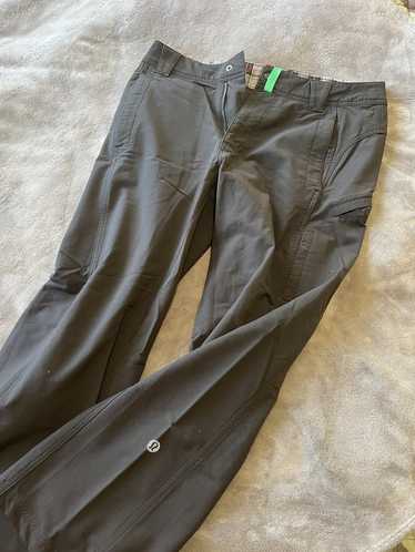 Lululemon Athletica Men's Wet•Dry•Warm Black Pinstripe Shorts Size 34X13