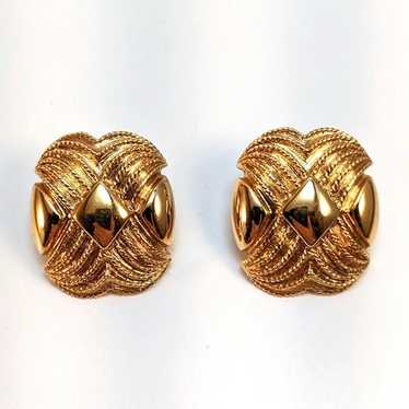 Vintage 80s Napier Gold Tone Metal Earrings Art D… - image 1