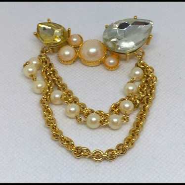 Vintage Richelieu Dangly Brooch With Crystals And 