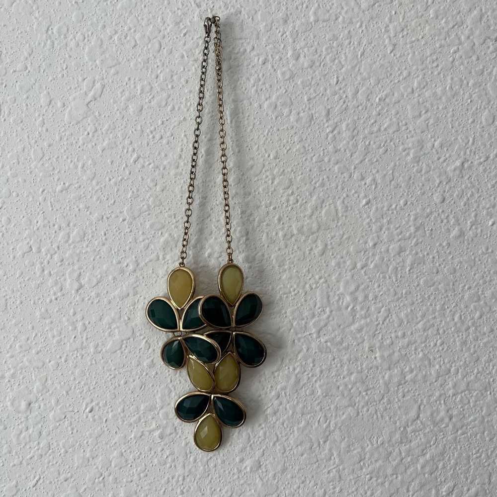 Vintage Green and Teal Acrylic Necklace gold tone… - image 7