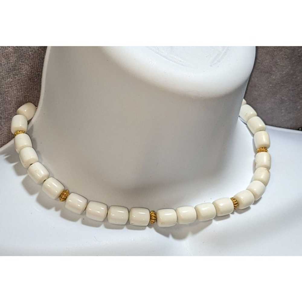 Vintage White And Gold Beaded Necklace. - image 2