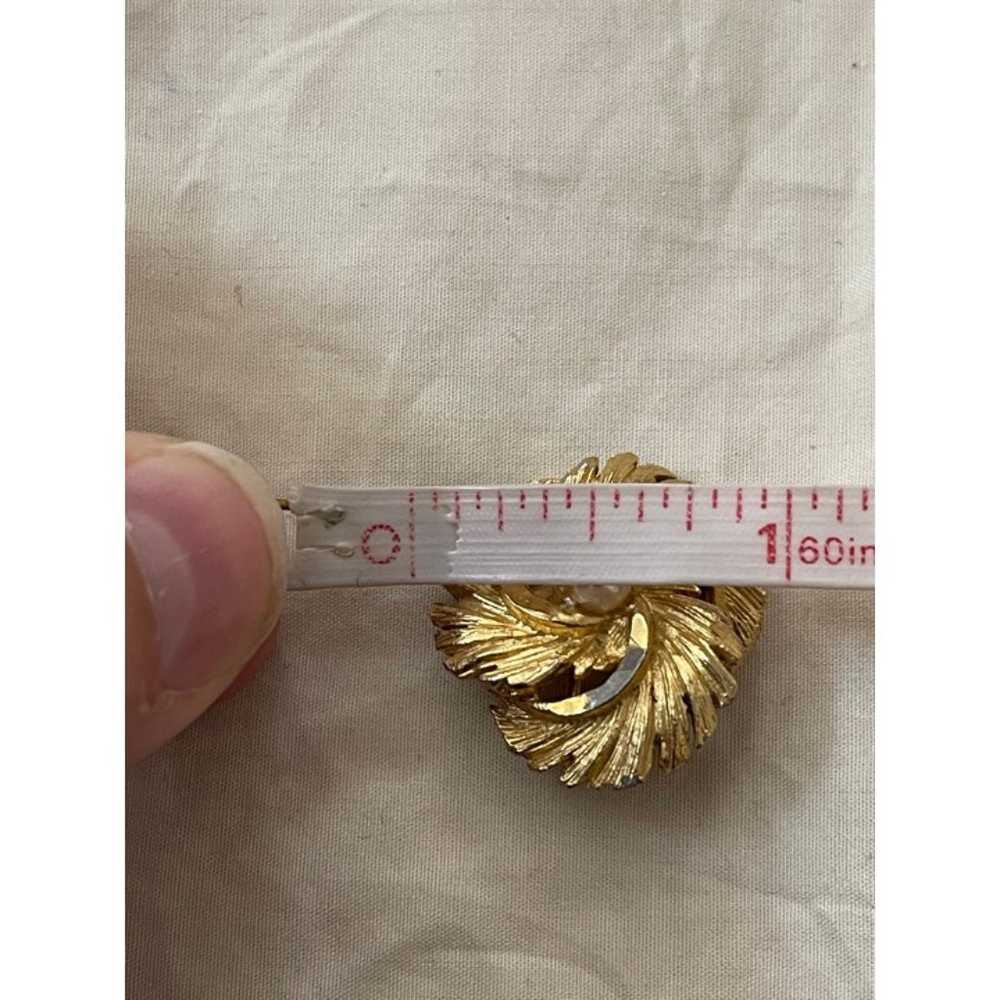 Vintage/Antique Gold Tone Swirl Floral Clip-on Ea… - image 11