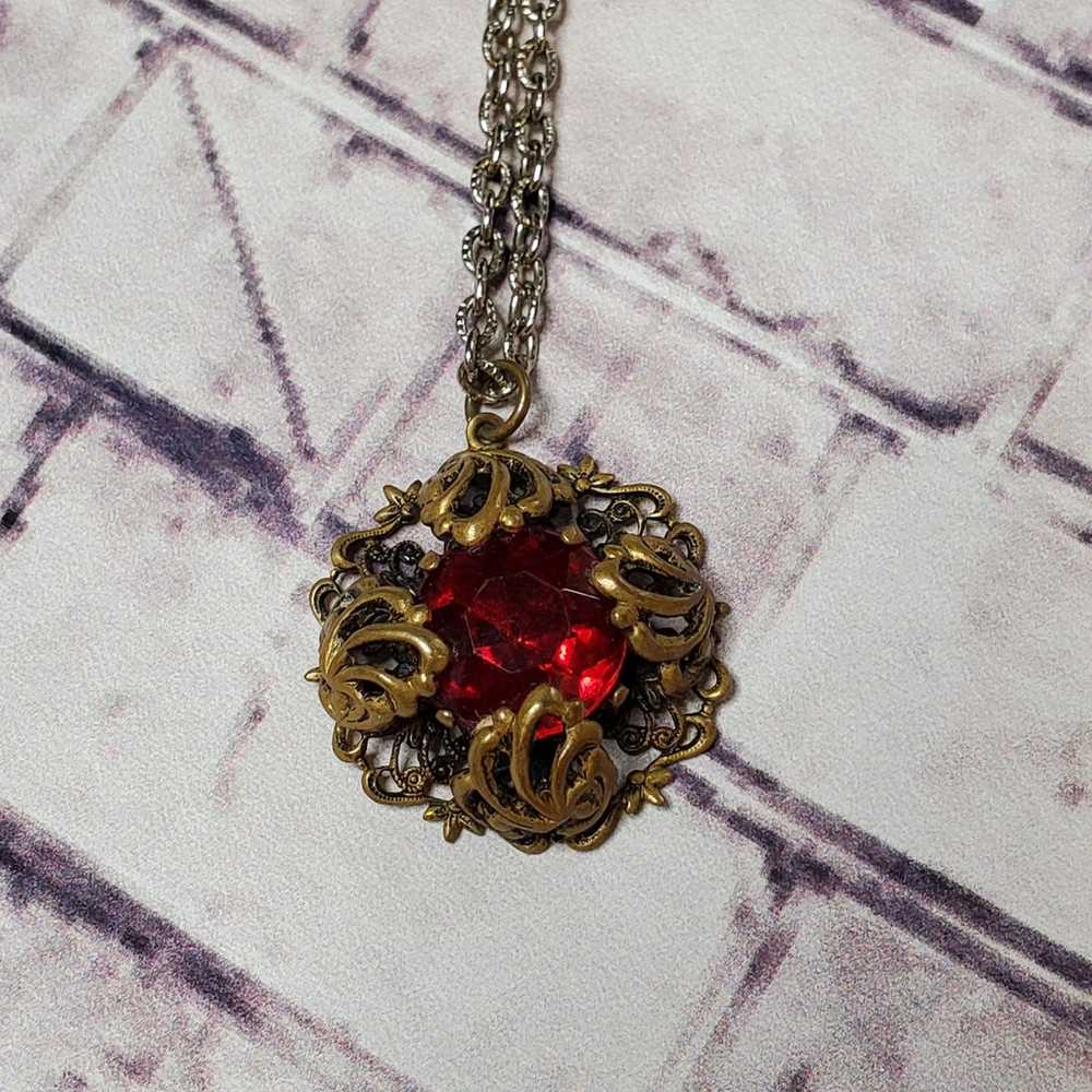 Vintage necklace red stone antique feel - image 1