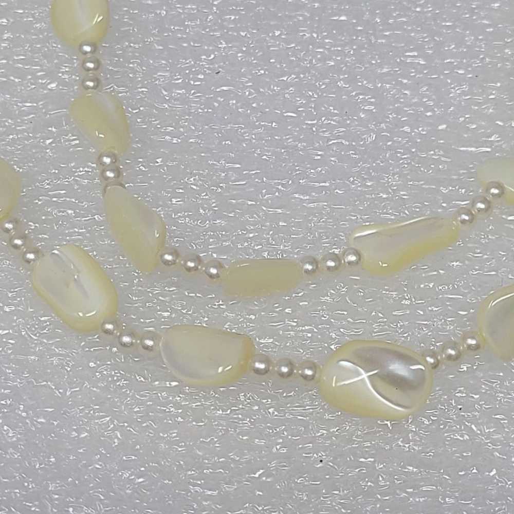 Vintage White Pearlescent Necklace - image 2