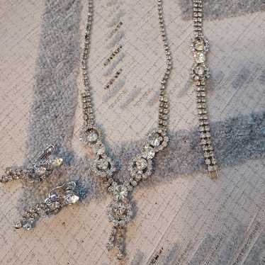 Womens vintage jewelry - image 1