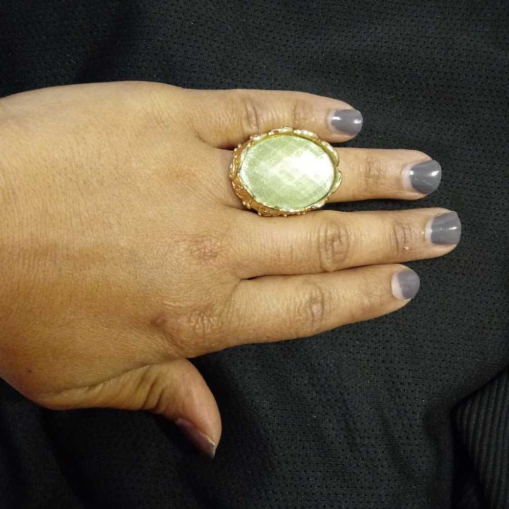 Vintage gold tone ring - image 2