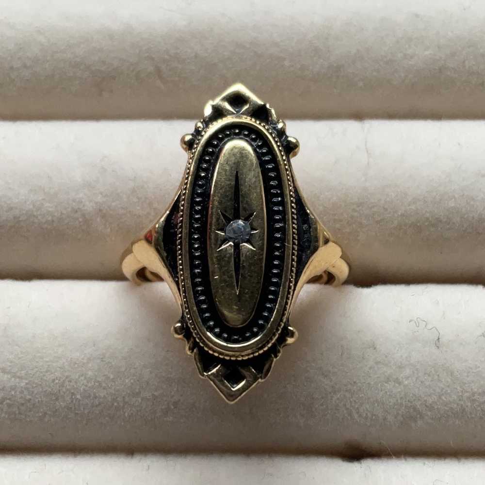 Vintage Avon ring - Gem