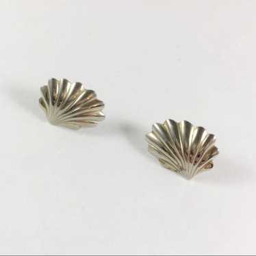 VINTAGE Silver Shell Studs - image 1