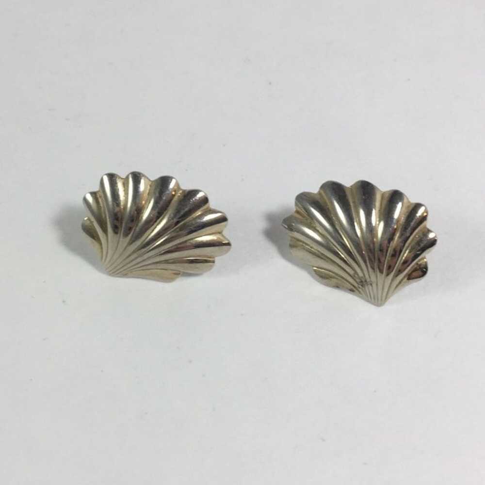 VINTAGE Silver Shell Studs - image 2