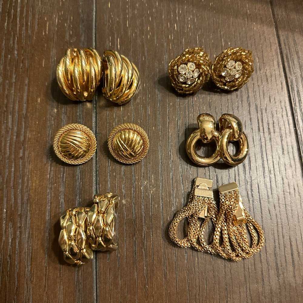 6 pairs vintage clip on earrings - image 1