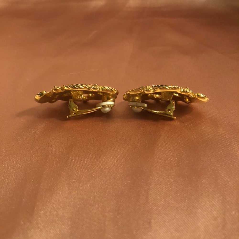 VTG Gold Tone Paisley Clip-on Earrings - image 4