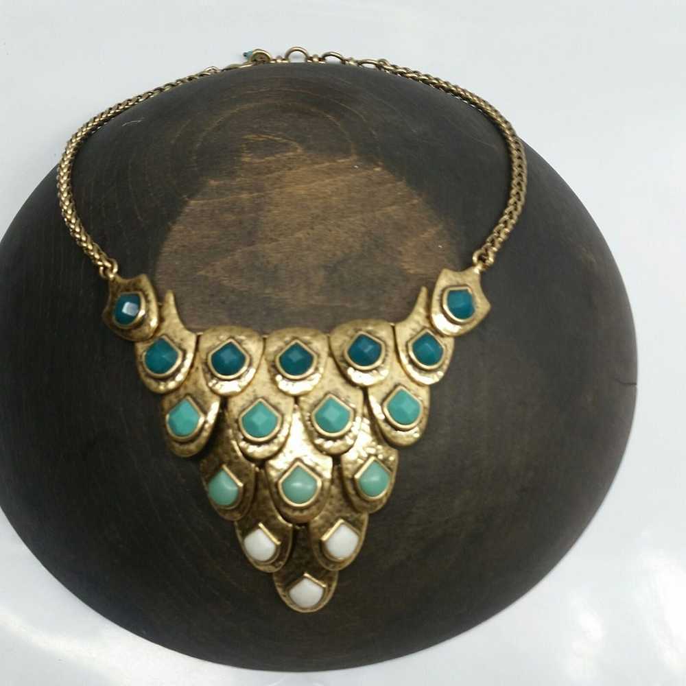 Lucky Brand Shield scale green necklace - image 3