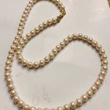 Pearl Necklace gold tone Vintage. - image 1