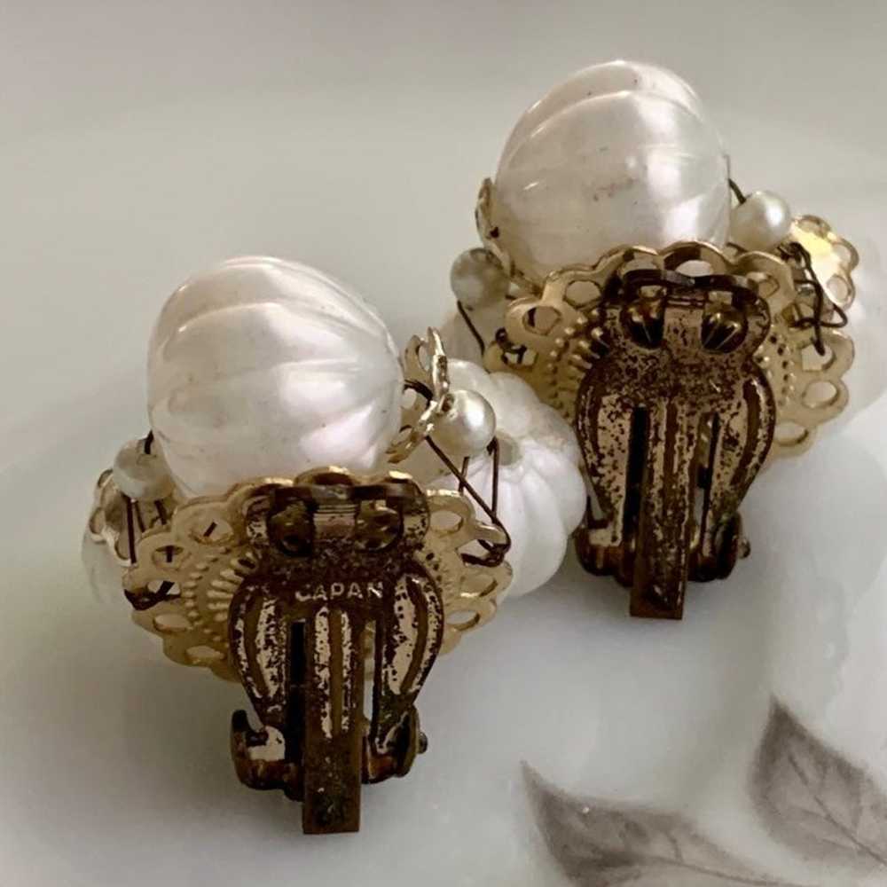 Vintage• PEARL WHITE clip on faux Pearl Goldtone … - image 2