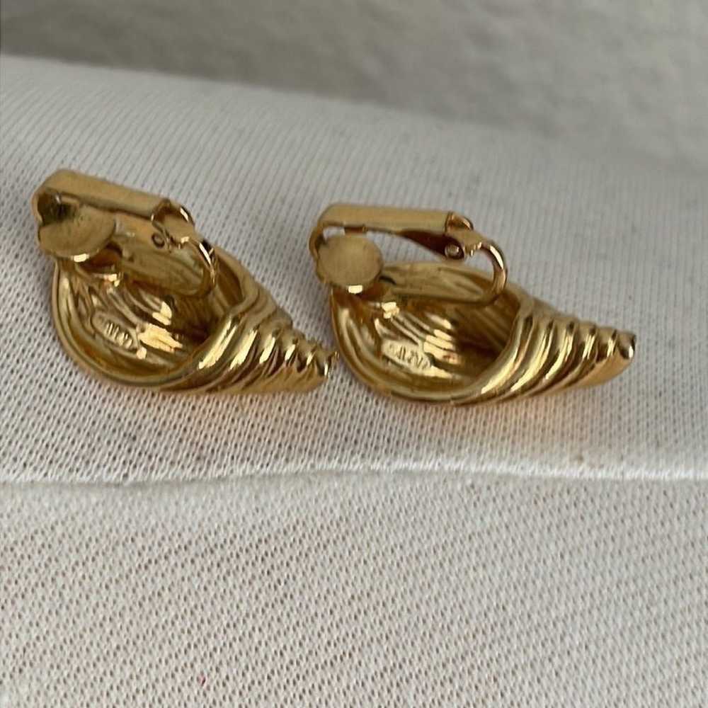 Vintage Avon clip on earrings - image 2