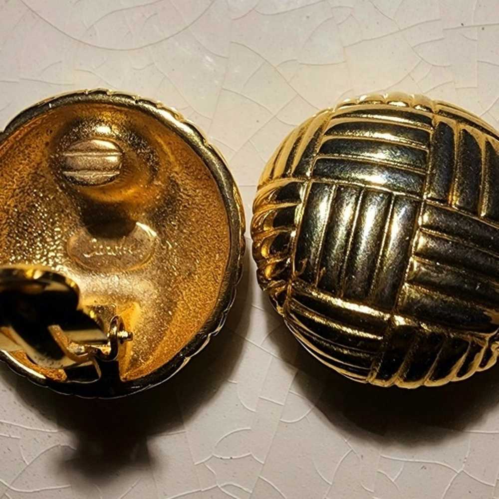Vintage 1980s Large button size gold weave design… - image 7