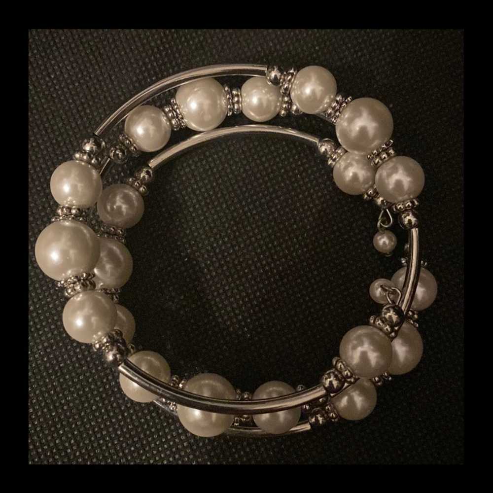 Large Vintage Wrap beaded pearl & silver bracelet - image 1