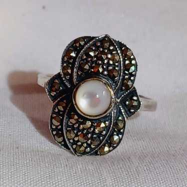 Art Deco Style ring. Size 7