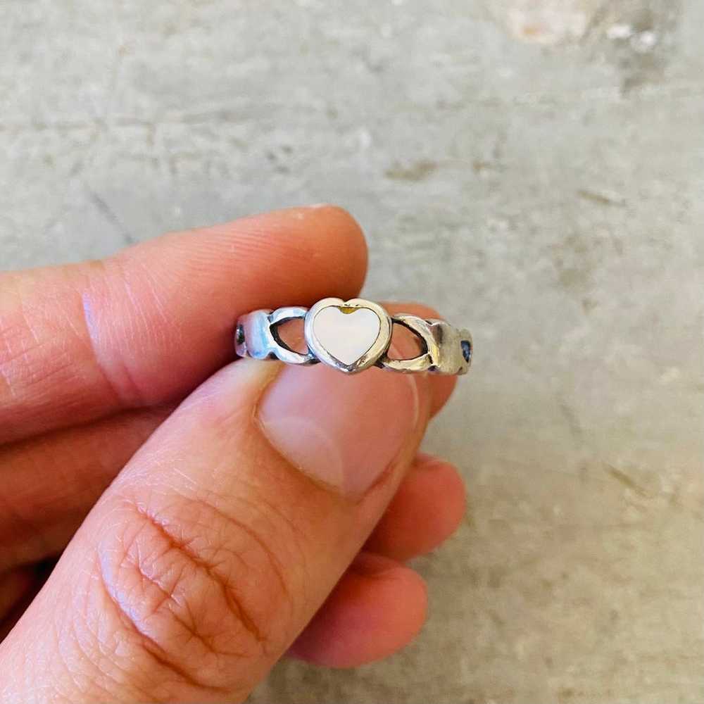 Artisan Vintage Sterling Silver & Shell Heart Ring - image 1