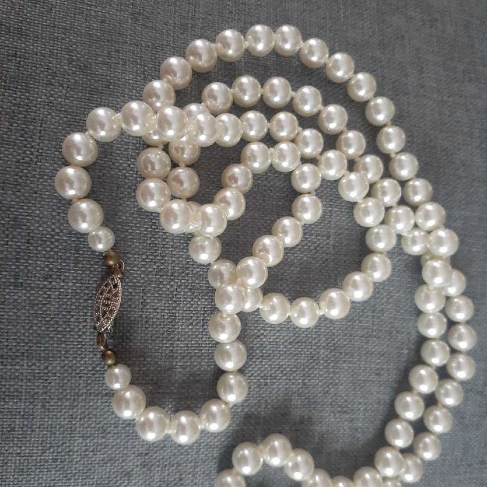 Vintage long Glass faux pearl Statement necklace - image 9