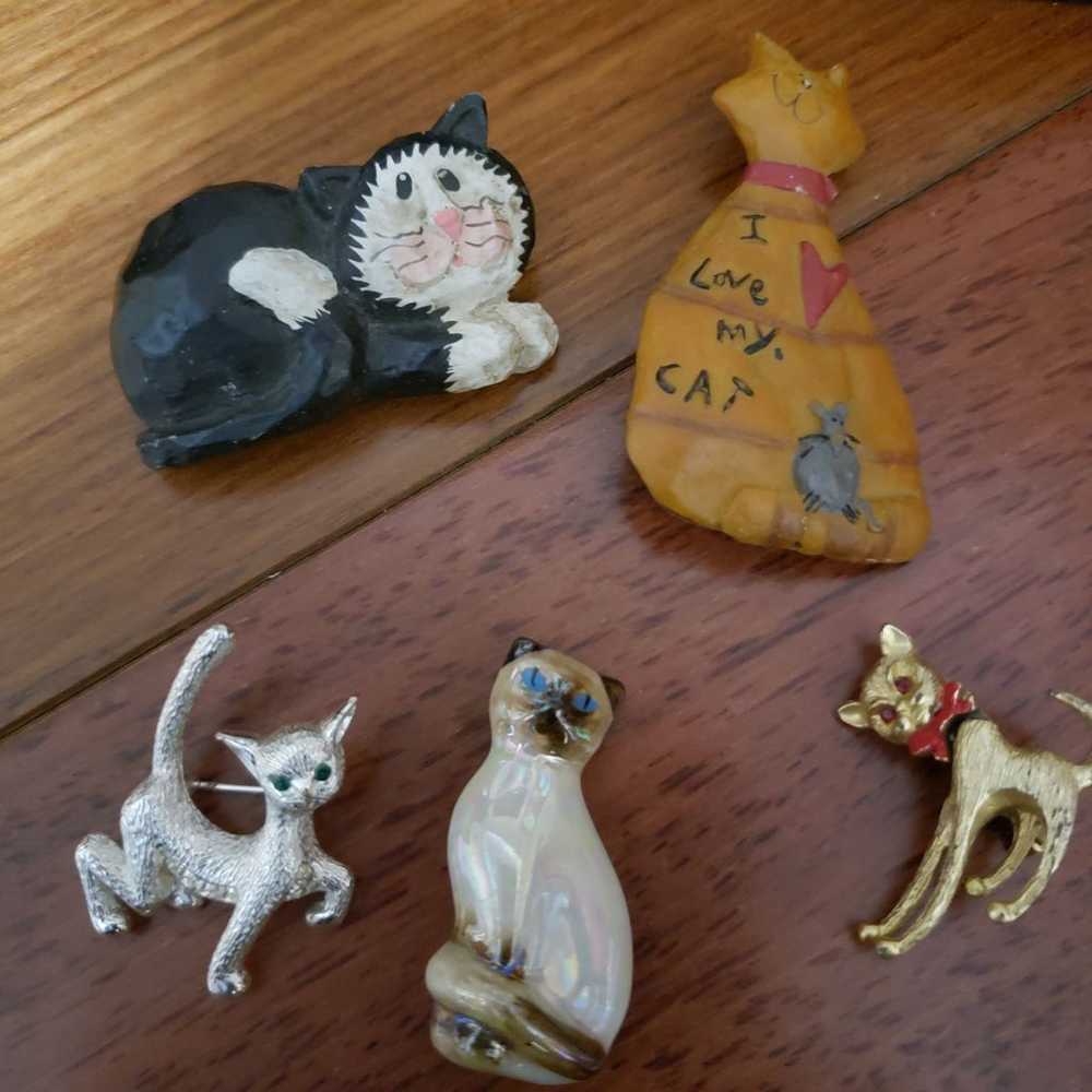 Vintage collectibles cats brooches lot