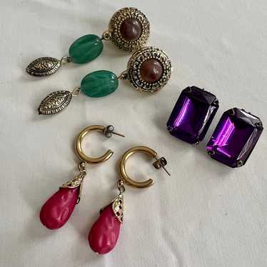 Colorful Vintage Lucite Gold Tone Costume Earring… - image 1