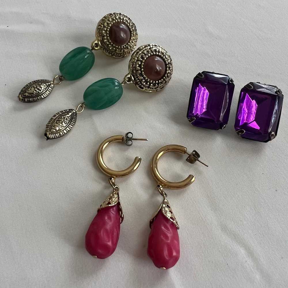 Colorful Vintage Lucite Gold Tone Costume Earring… - image 3