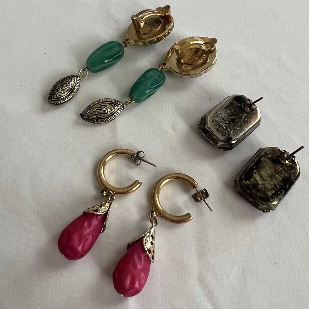 Colorful Vintage Lucite Gold Tone Costume Earring… - image 6