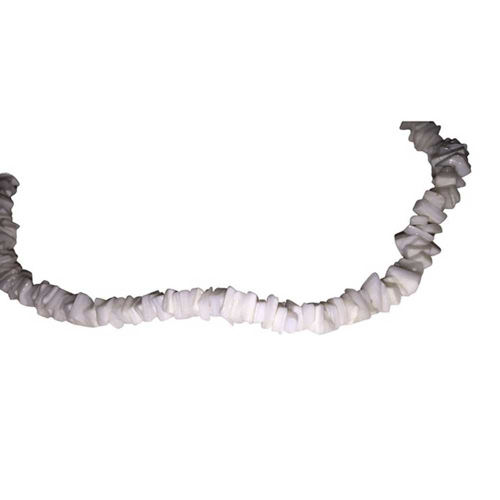 Vintage White Beachy Puka Shell Necklace 7 inches - image 4