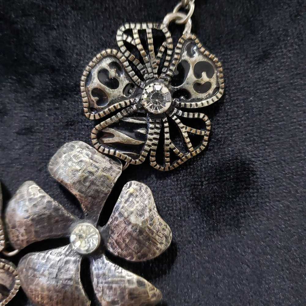 Vintage Pewter Gray Floral Necklace - image 4