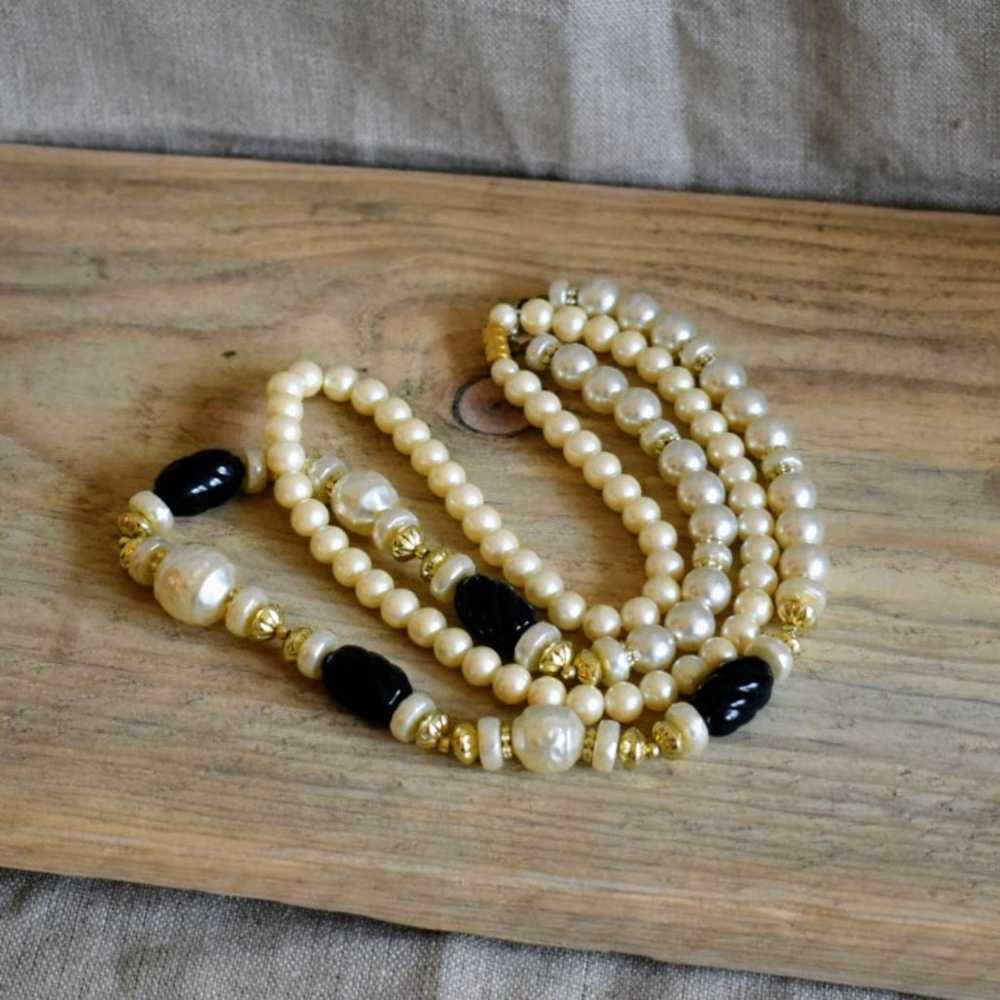 (2) Pre-Loved Vintage Faux Pearl Necklaces - image 3