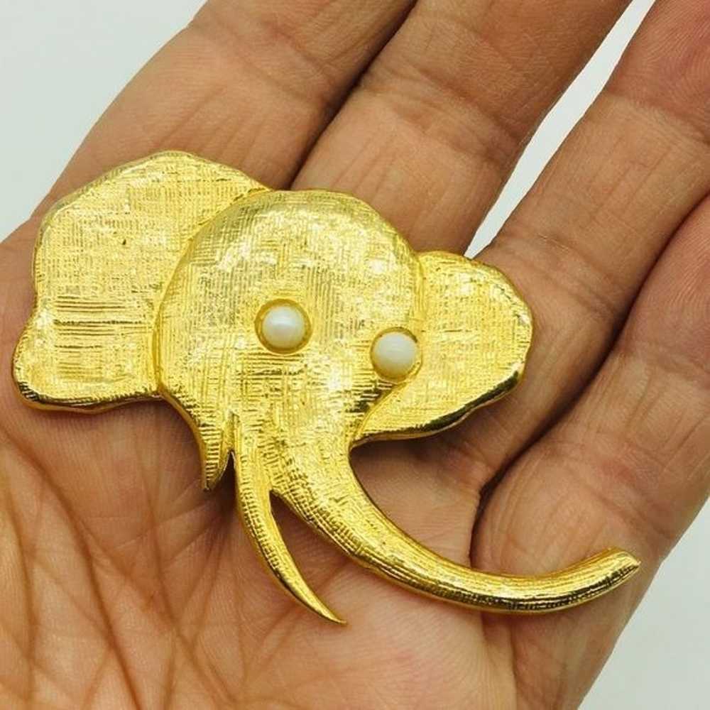 VTG SIGNED J. Freides NYC Gold Tone Pearl Elephan… - image 3