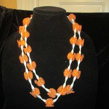 vintage cheap & cheesy orange & white  flower chi… - image 1