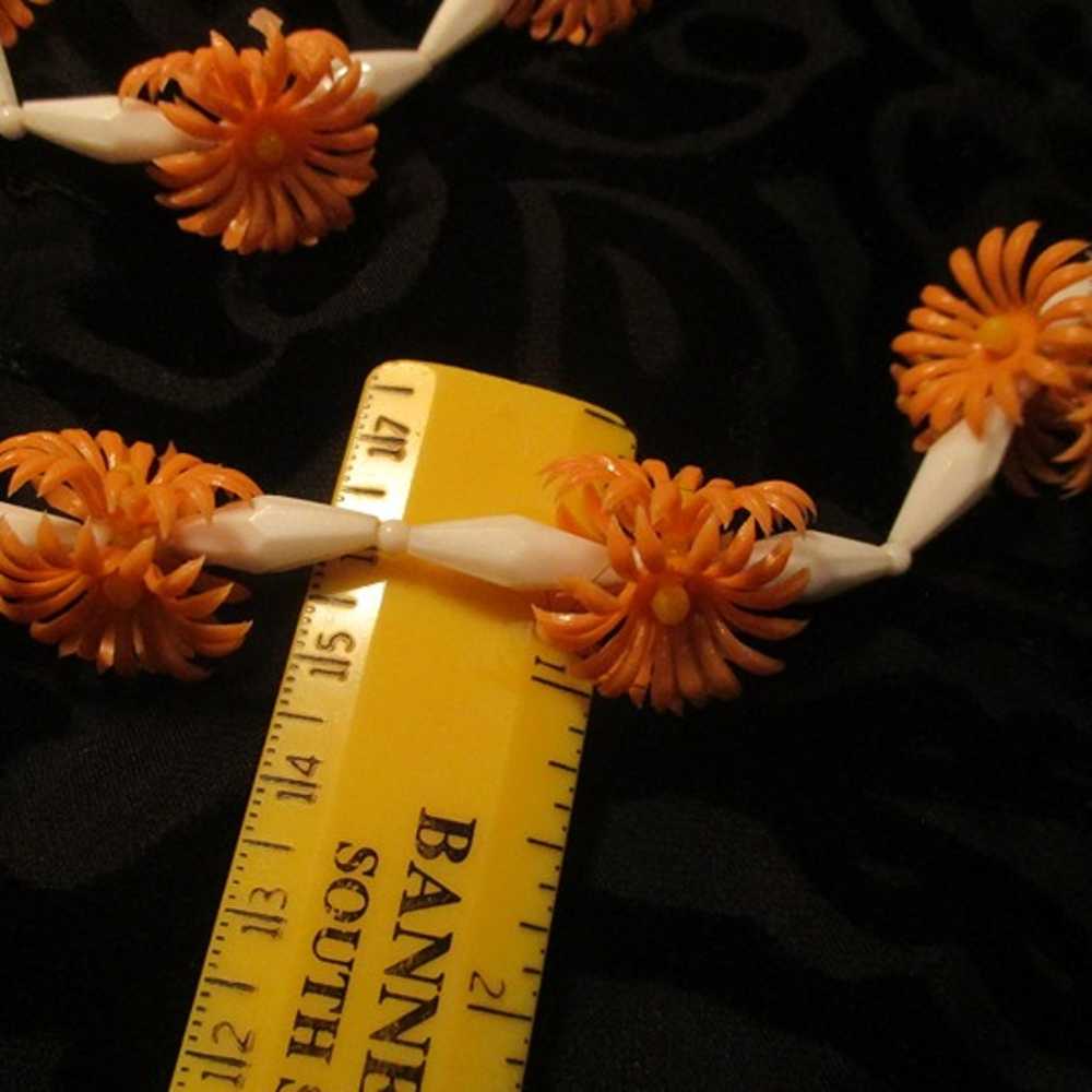 vintage cheap & cheesy orange & white  flower chi… - image 9