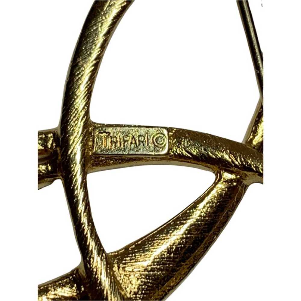 TRIFARI Vintage Gold Bow Brooch Pin 1970s - image 4