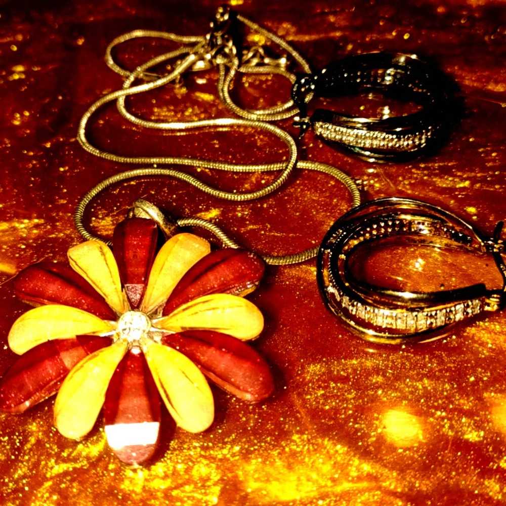 Beautiful vintage jewelry lot~rhinestone flower~s… - image 1