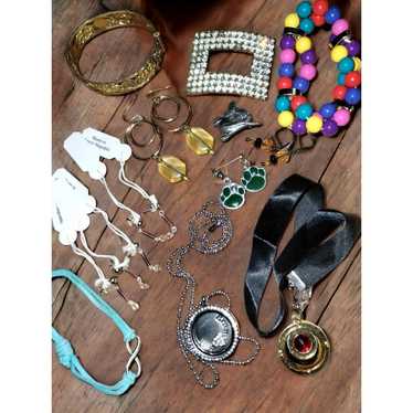 Really adorable colorful jewelry lot