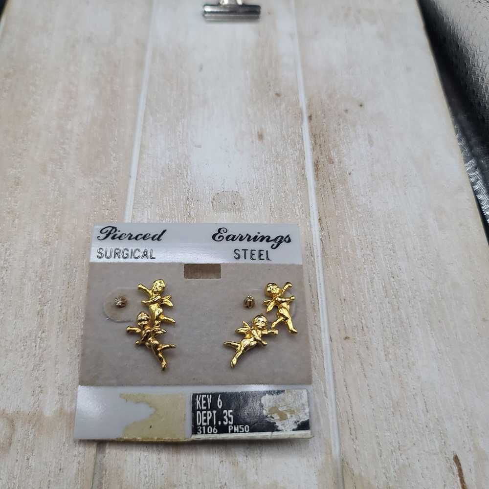 Vintage Set of cherub Pierced earrings - image 8