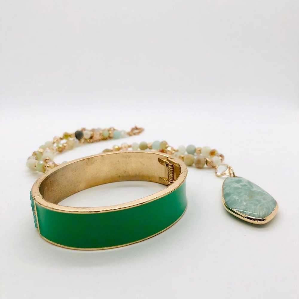 Vintage Green Bracelet & Long Pendant Necklace - image 11