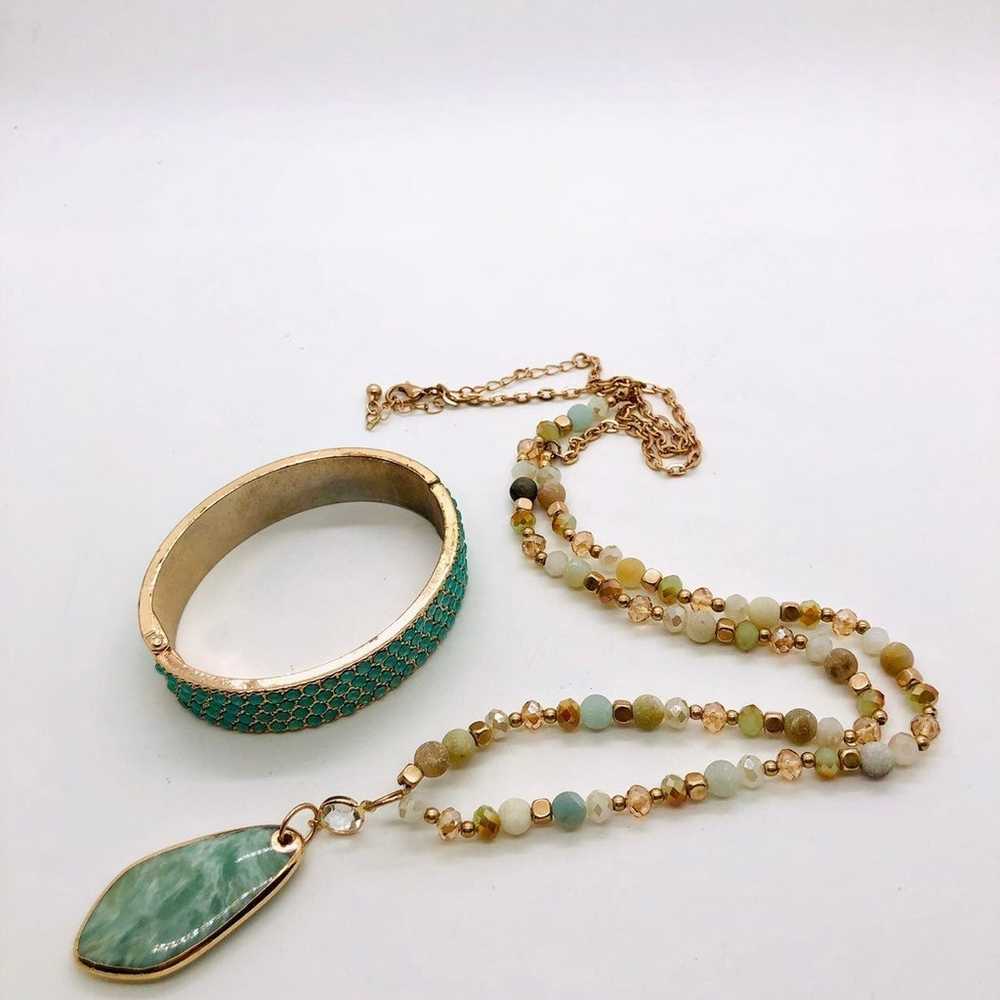Vintage Green Bracelet & Long Pendant Necklace - image 9