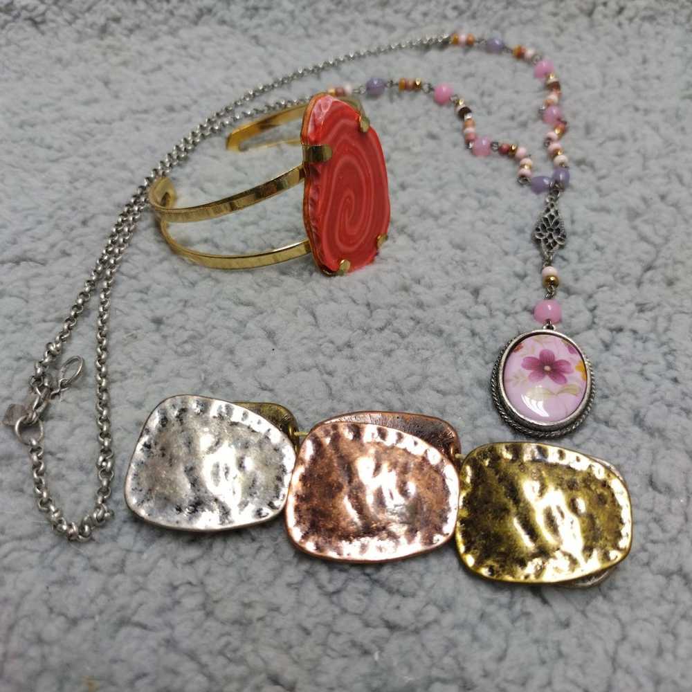 Unique jewelry bundle 2 bracelets and 1 necklace … - image 1
