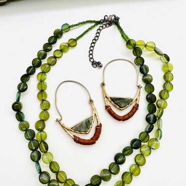 Retro green Necklace & Statement Earrings - image 1